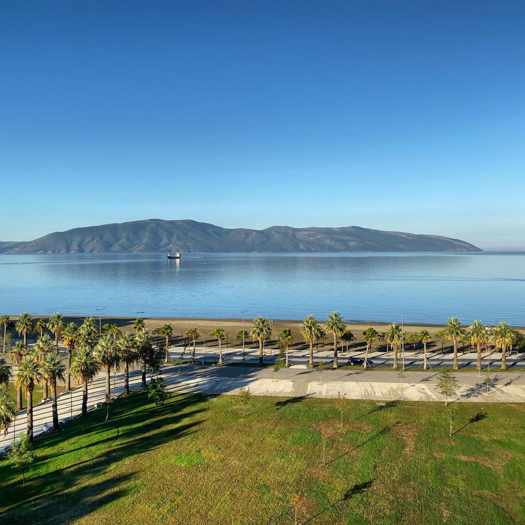 Sea Side Apartment Vlore Exterior photo